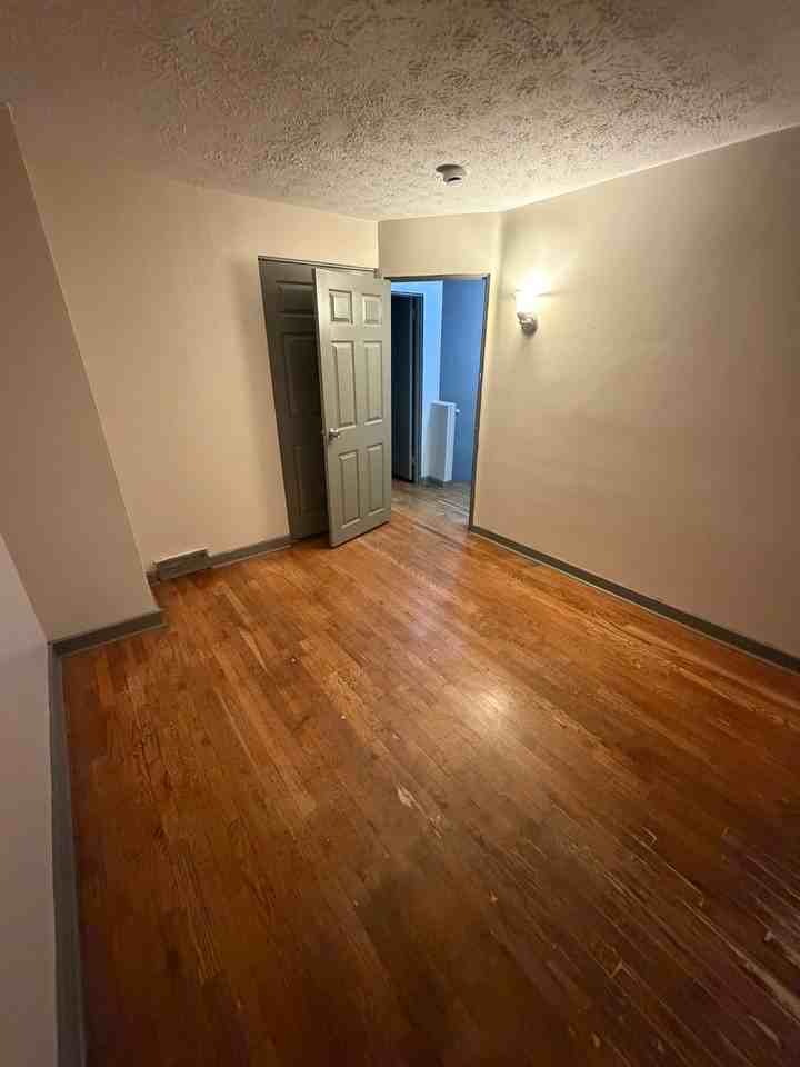 114 Ledgecrest Ave - Photo 7 of 9
