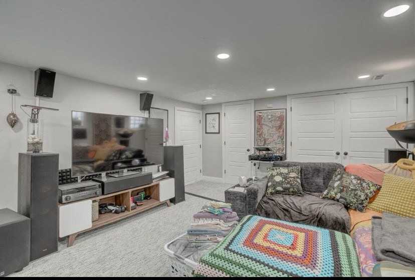 235 W 4Th Covington Ky #235 - Photo 7 of 14