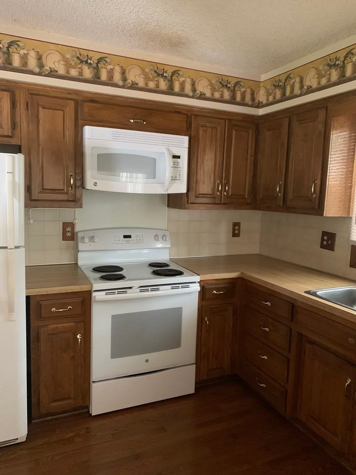 6316 Charlotte St - Photo 4 of 22