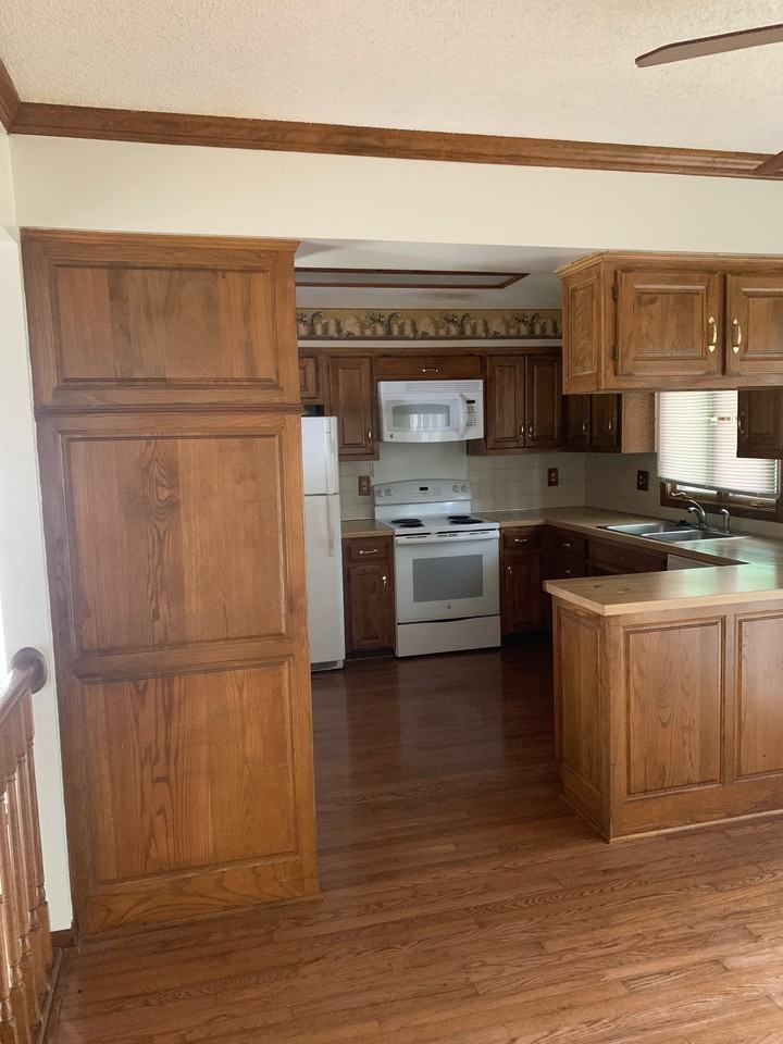 6316 Charlotte St - Photo 5 of 22