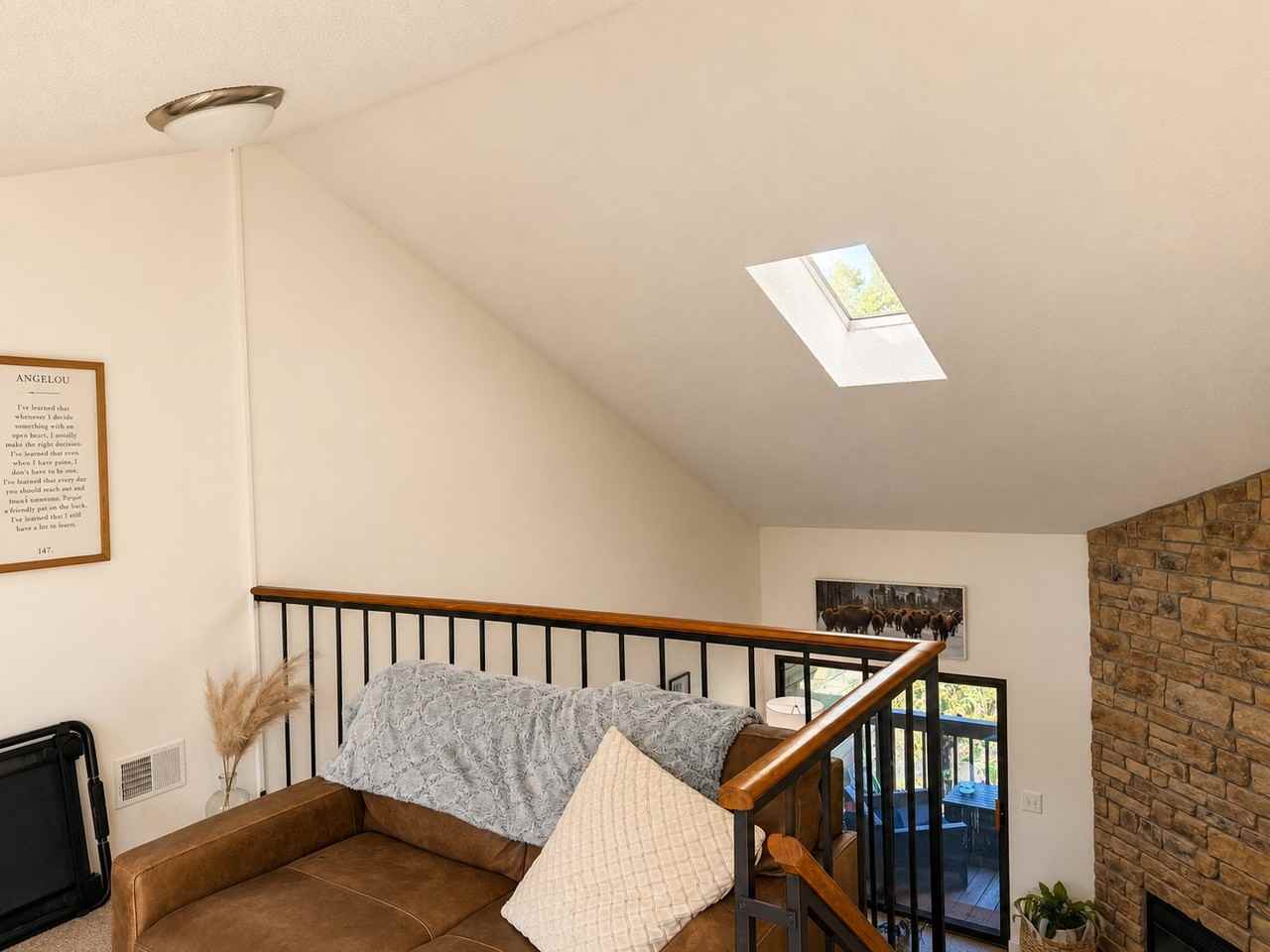 418 Wright St #303 - Photo 5 of 15