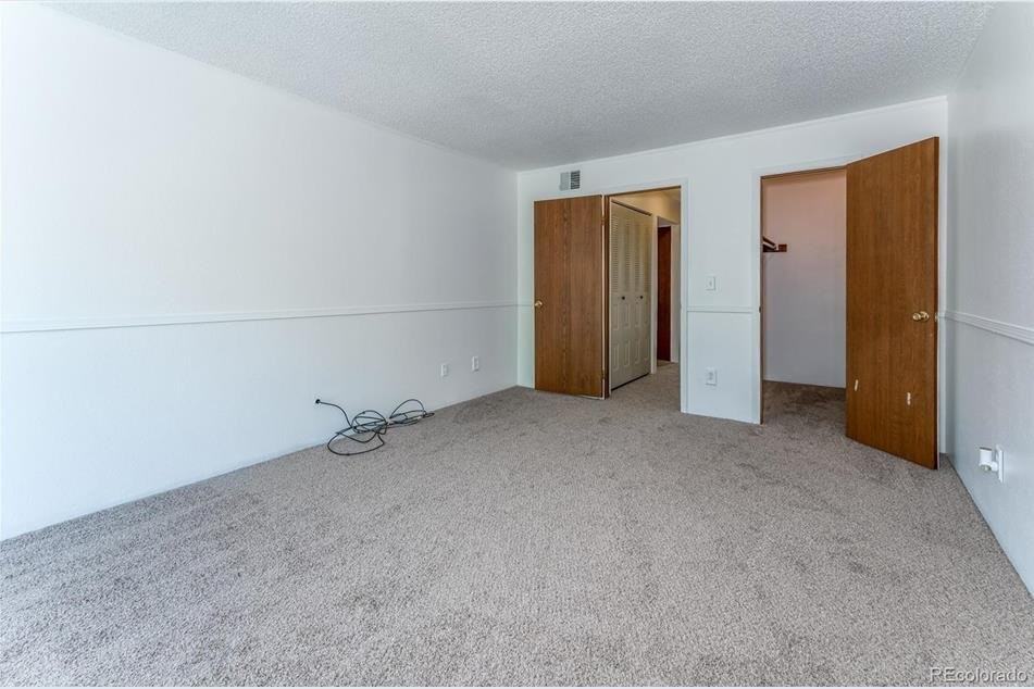 418 Wright St #303 - Photo 7 of 15