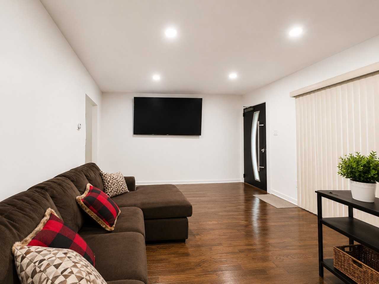 28 Linden Ave #1 - Photo 2 of 12