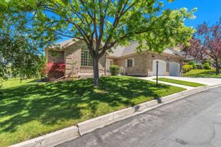 1241 Cambridge Ct - Photo 1 of 1