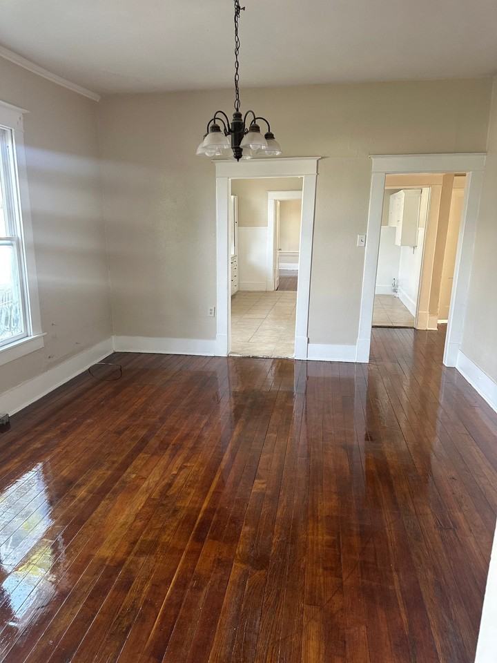 2001 Bosque Blvd - Photo 4 of 10