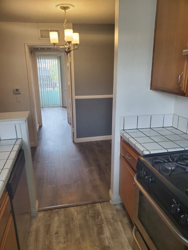 14615 Burbank Blvd #202B