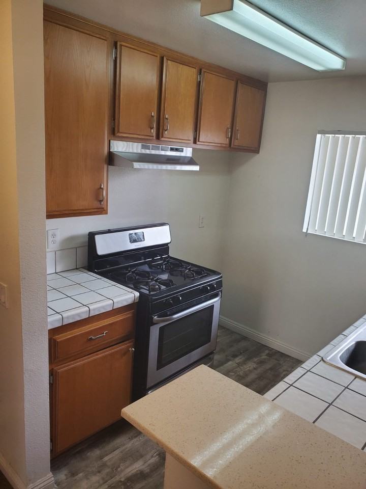 14615 Burbank Blvd #202B - Photo 2 of 20