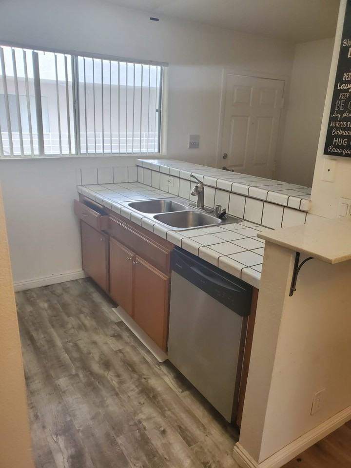 14615 Burbank Blvd #202B - Photo 3 of 20