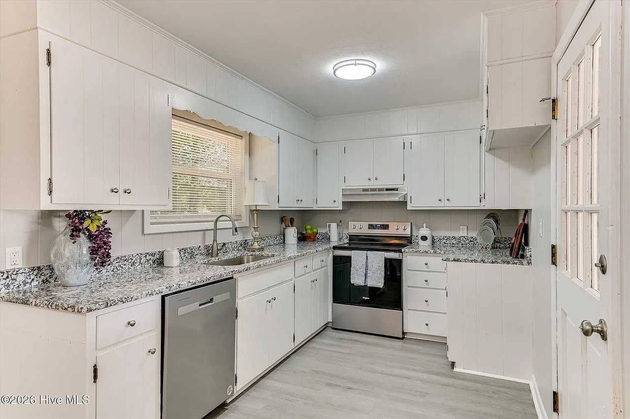 4413 Wrightsboro Rd - Photo 3 of 11