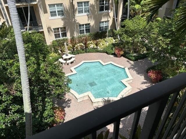 1803 N Flagler Dr - Photo 3 of 8
