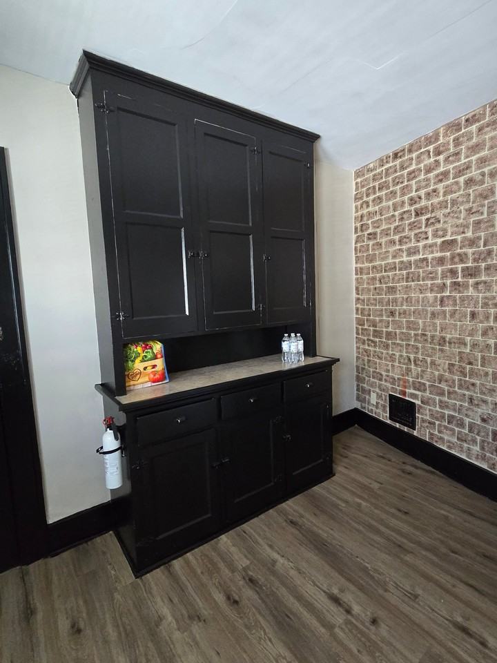 2415 Eastern Ave - Photo 3 of 17