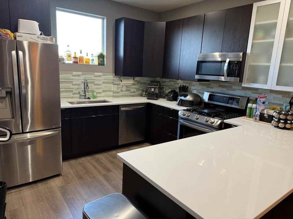 1045 Soho Dr - Photo 2 of 20