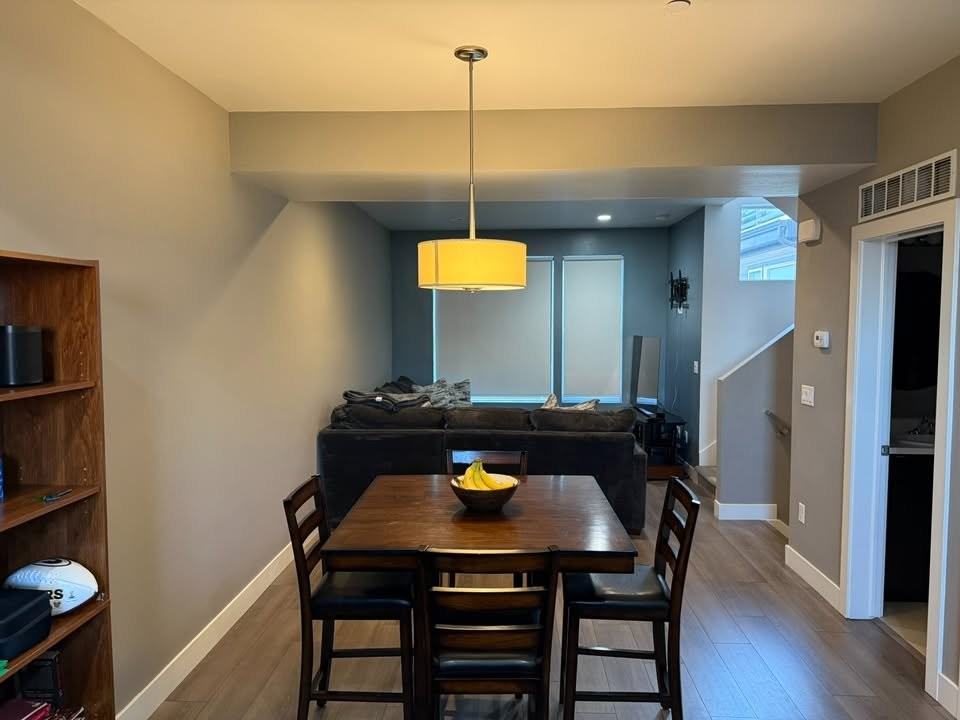 1045 Soho Dr - Photo 5 of 20