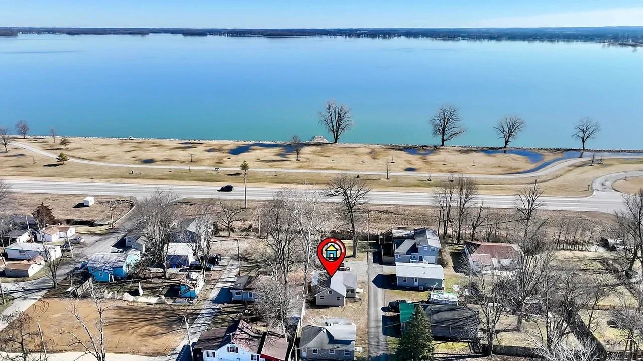 305 Bass Ln - Photo 5 of 13