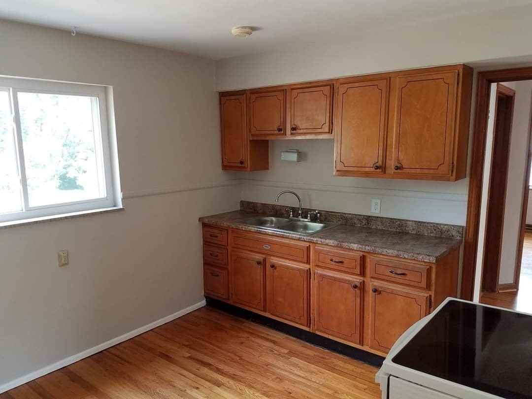 88 S Laclede Station Rd - Photo 2 of 9
