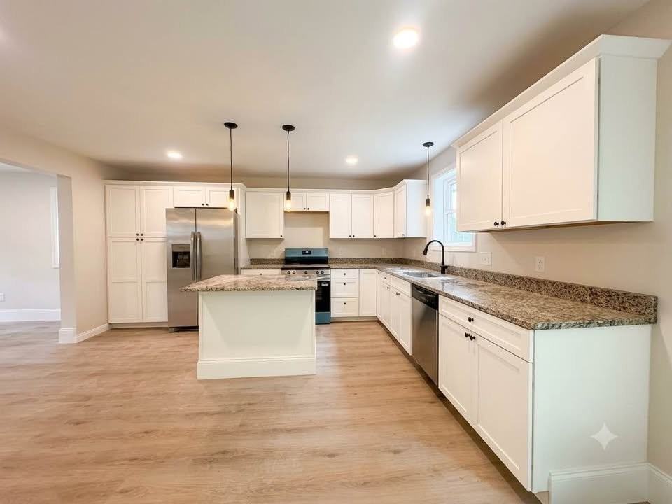 546 Main St - Photo 2 of 12