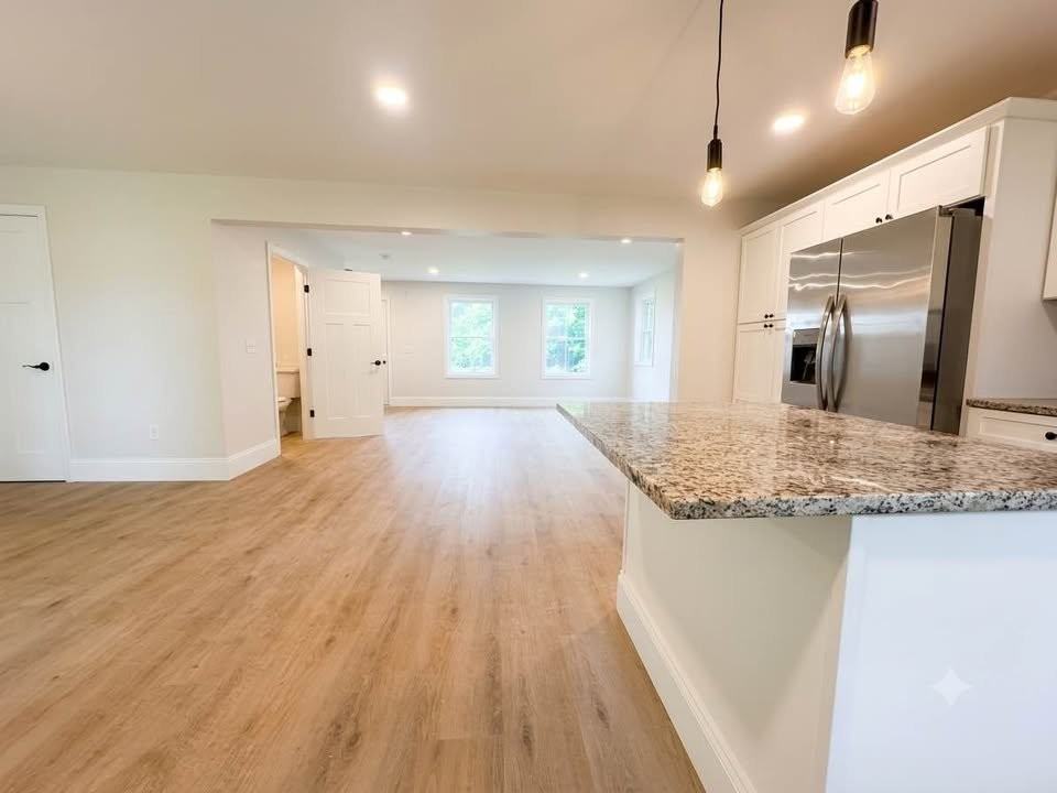 546 Main St - Photo 5 of 12
