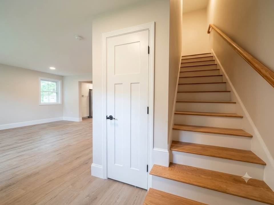 546 Main St - Photo 6 of 12