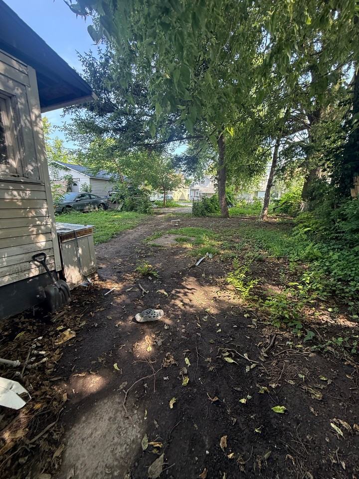 1828 E Main St - Photo 3 of 14