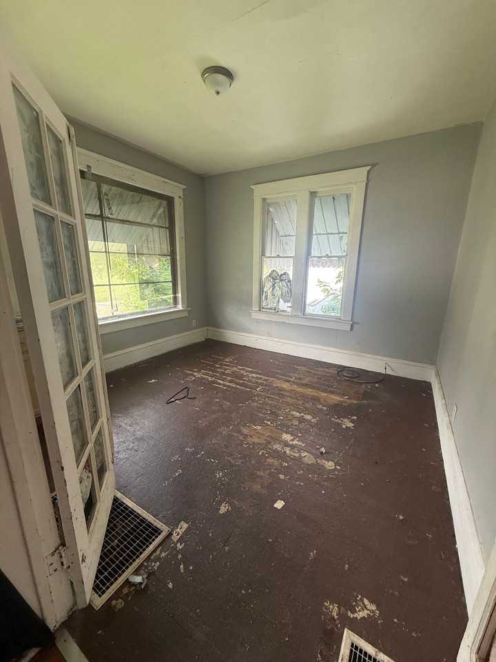 1828 E Main St - Photo 6 of 14