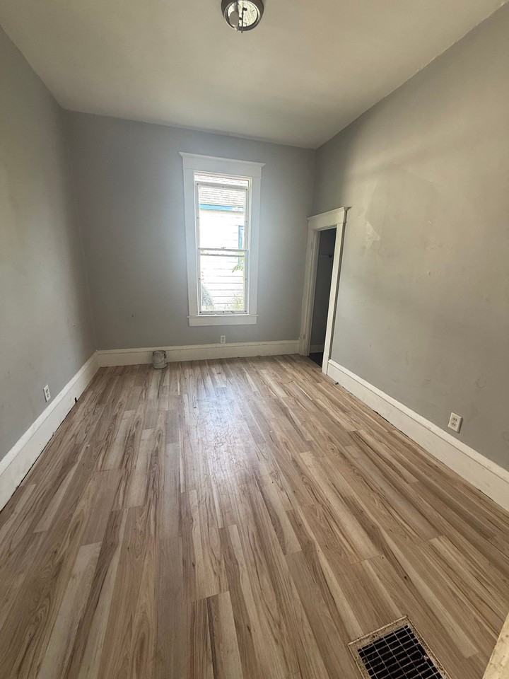 1828 E Main St - Photo 7 of 14
