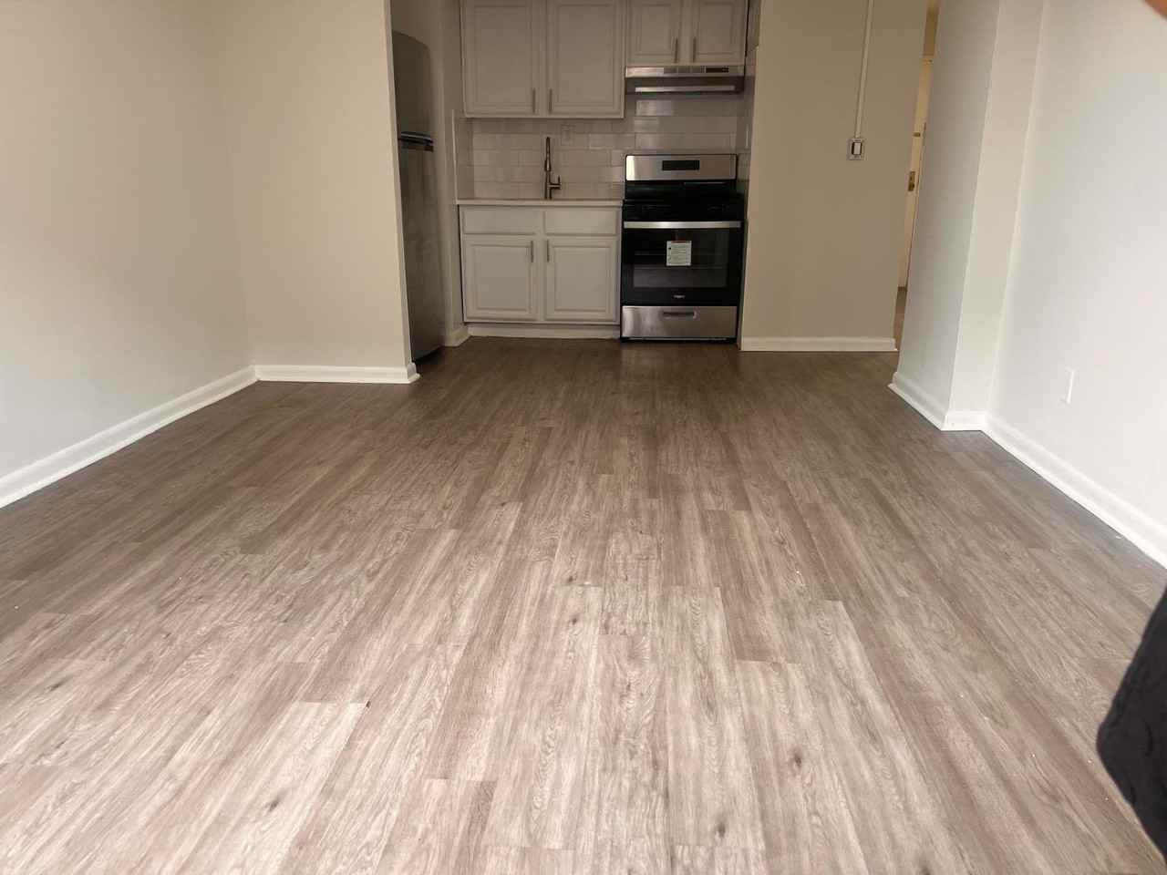 110 Washington St - Photo 3 of 7