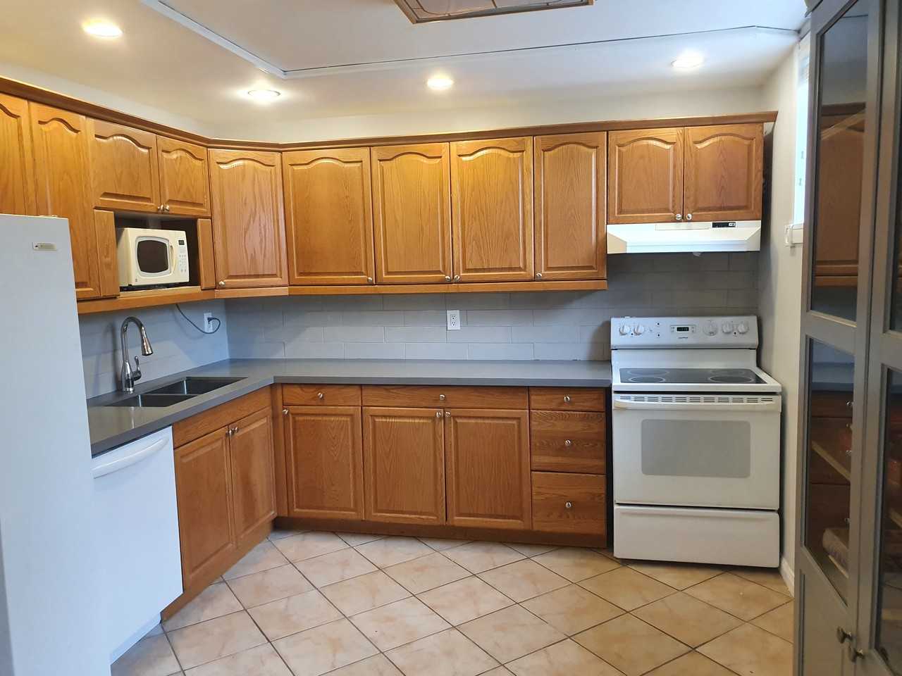 3352 Ellengale Drive - Photo 3 of 6