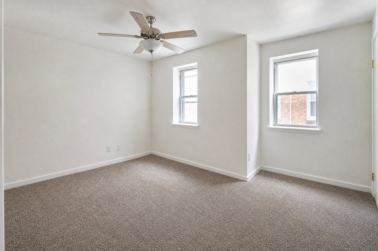 Walnut Court Apartments - Photo 7 of 19