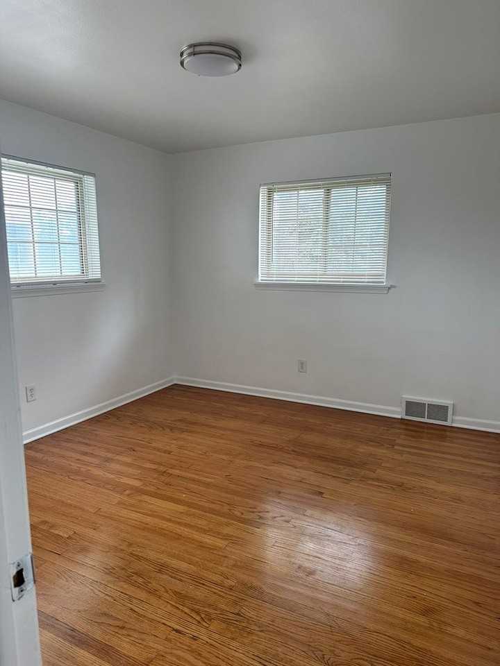 ONE11 BIRMINGHAM WEST - Photo 5 of 33