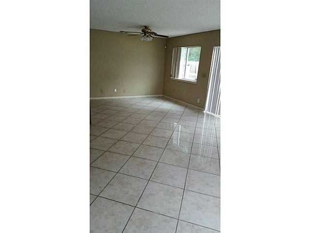 4674 Lakeside Circle - Photo 4 of 8
