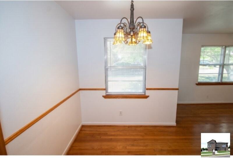 606 S 3rd St - Photo 4 of 50