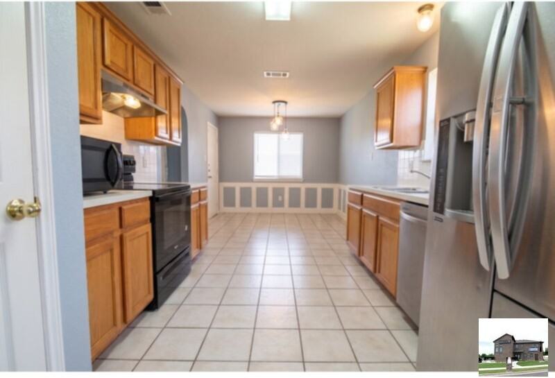 5707 Montrose Dr - Photo 4 of 50