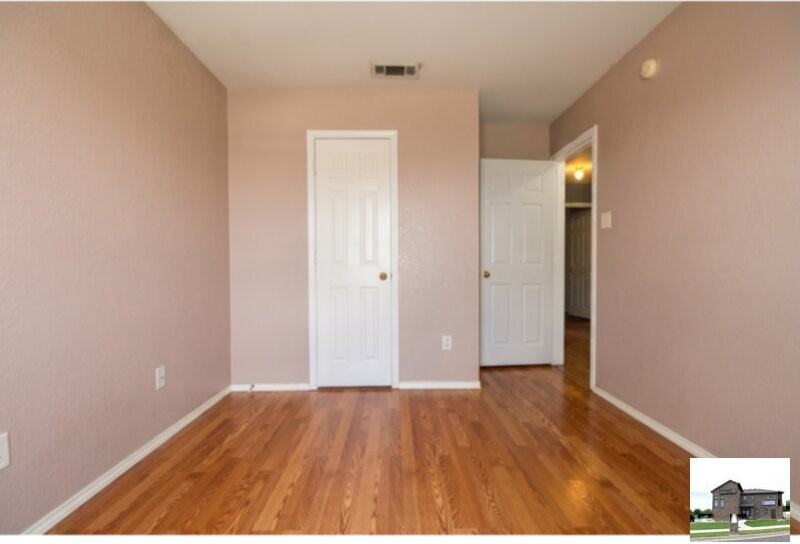 5707 Montrose Dr - Photo 6 of 50