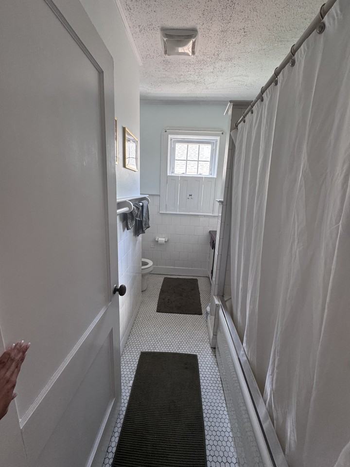 113 Ivy St - Photo 2 of 10