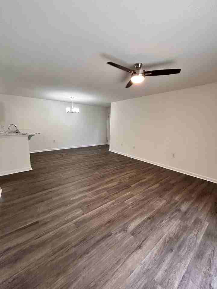 1085 Fords Pointe Cir #1085 - Photo 2 of 7