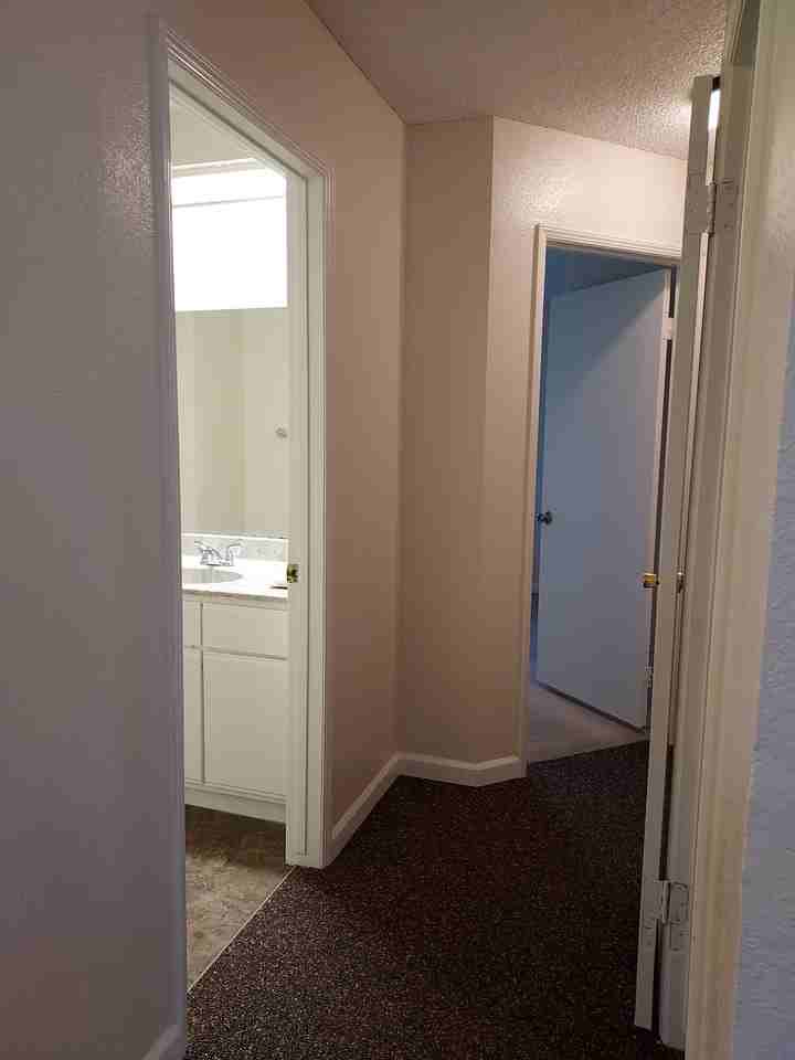 1001 Fairview Pl #NA - Photo 7 of 9
