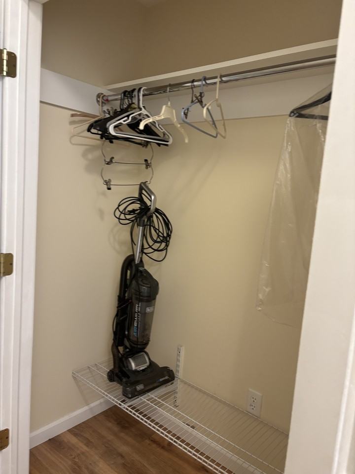 19 Sanford Ave - Photo 4 of 9
