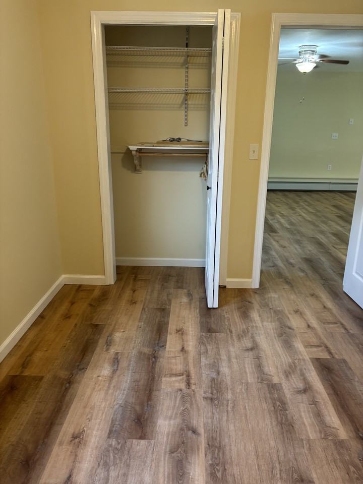 19 Sanford Ave - Photo 7 of 9