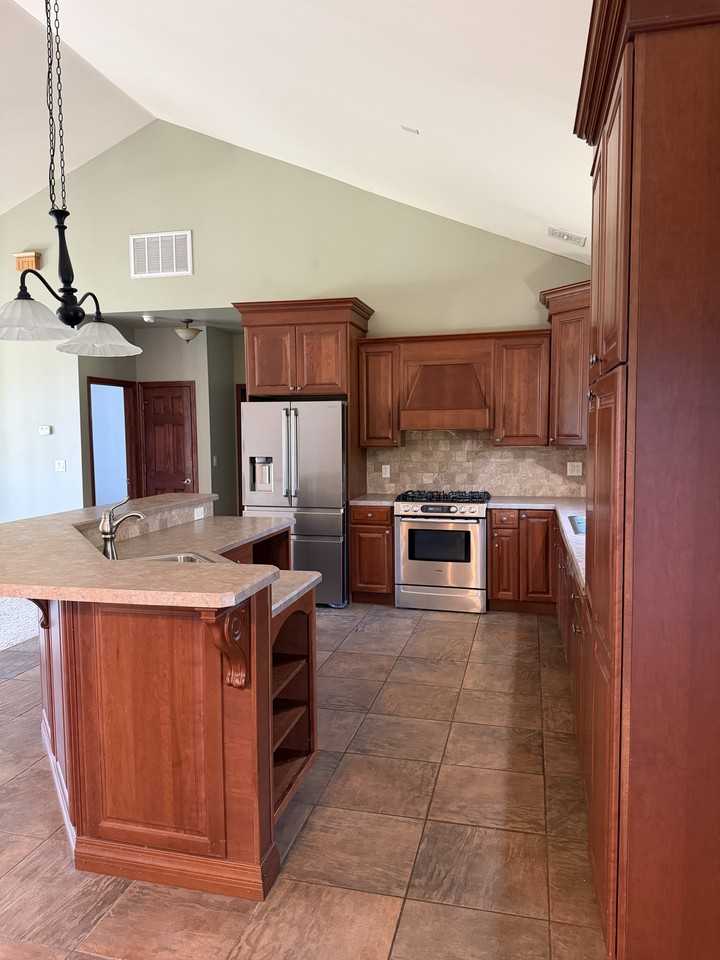 2738 W Lydius St #NA - Photo 5 of 31