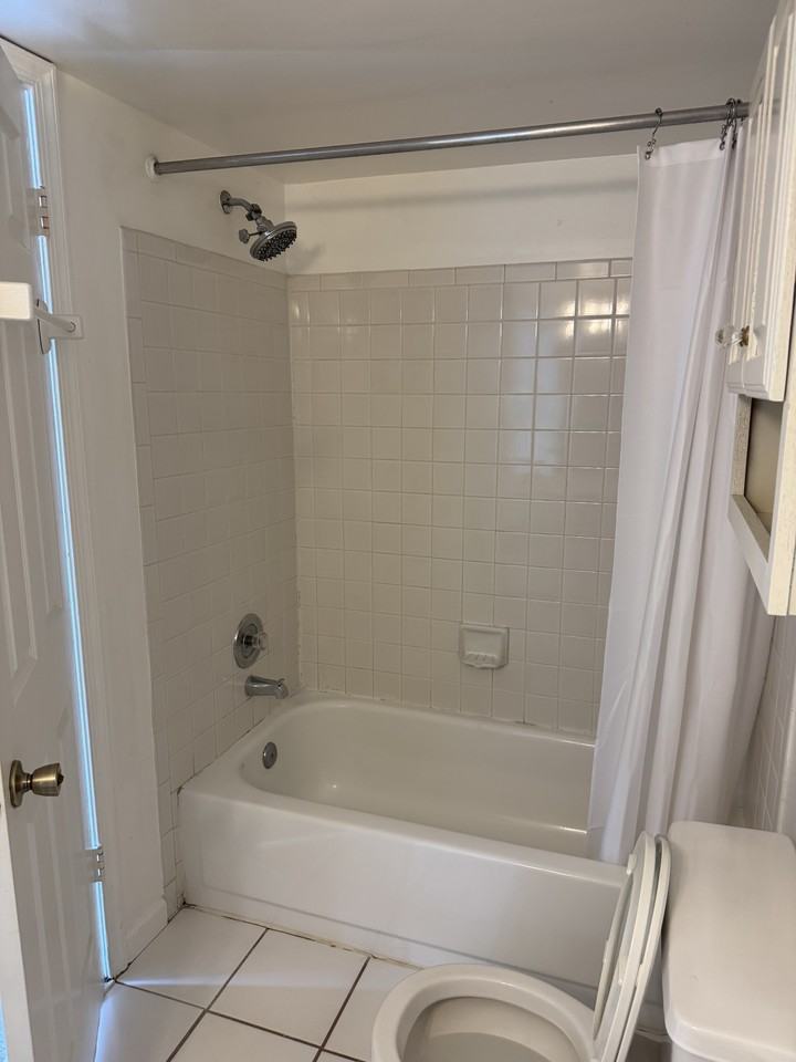 9564 Cannoneer Ct #304 - Photo 5 of 10