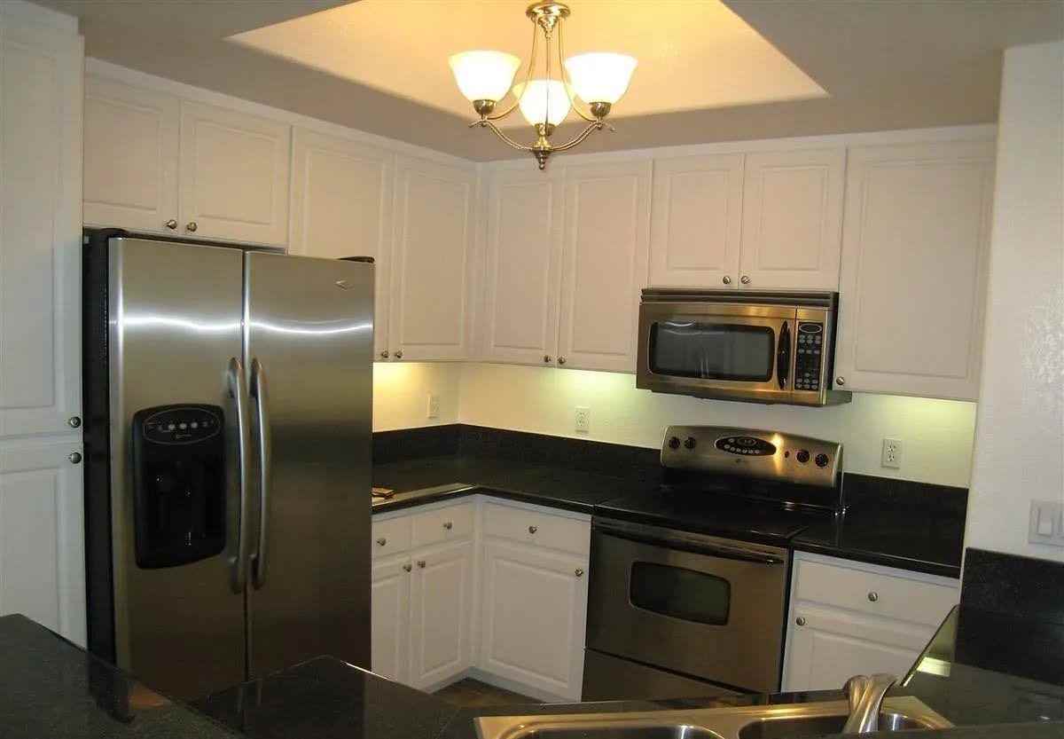 9253 Regents Rd #A111 - Photo 6 of 19