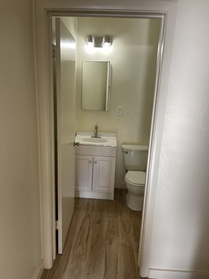 1560 Ronald Ave #3 - Photo 4 of 8