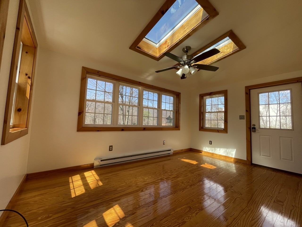 145 Ulster Ave - Photo 3 of 6
