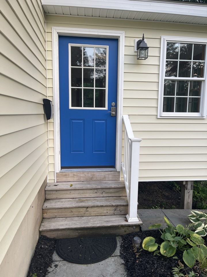 145 Ulster Ave - Photo 5 of 6