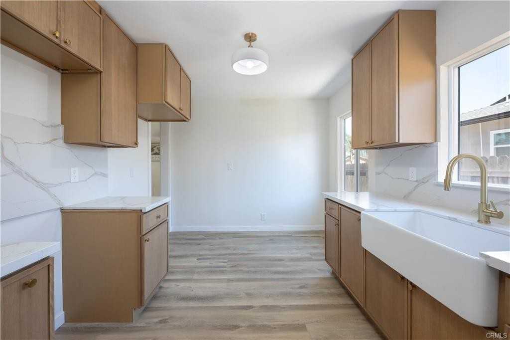 5030 N Lyman Ave #NA - Photo 3 of 6