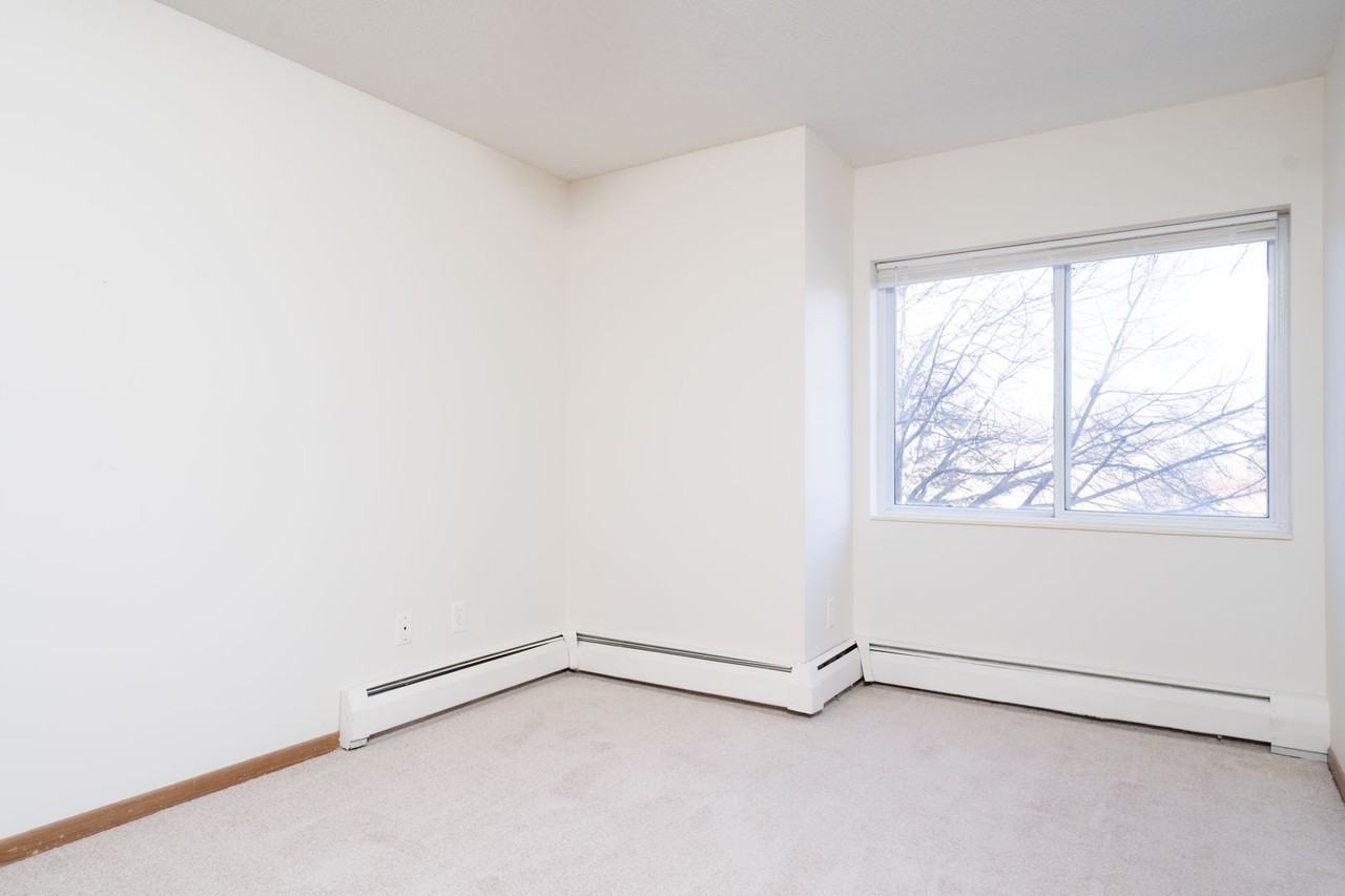 Shenandoah Woods Apartments - Photo 7 of 16