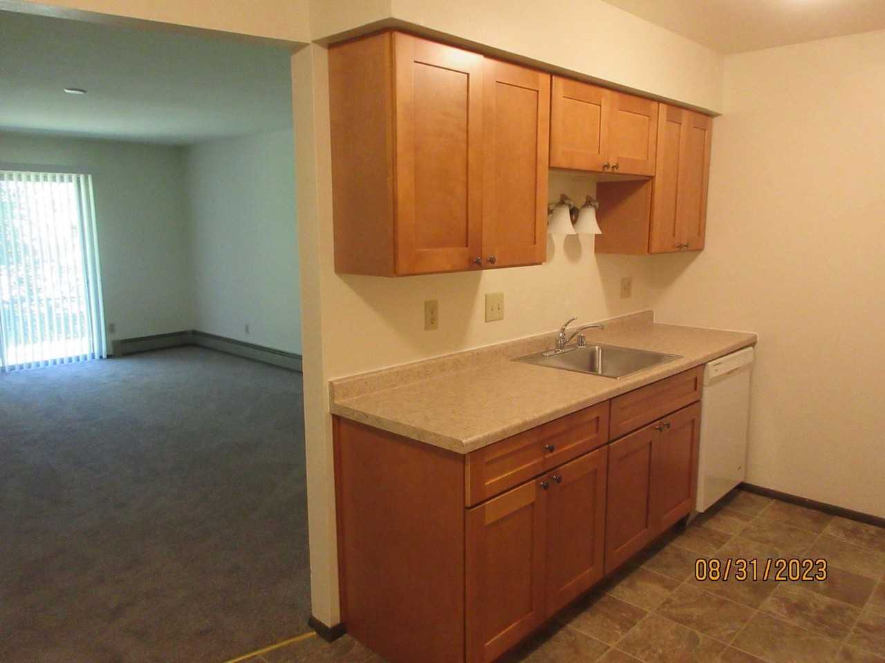 Neufeld Rivers Edge Apartments - Photo 4 of 29