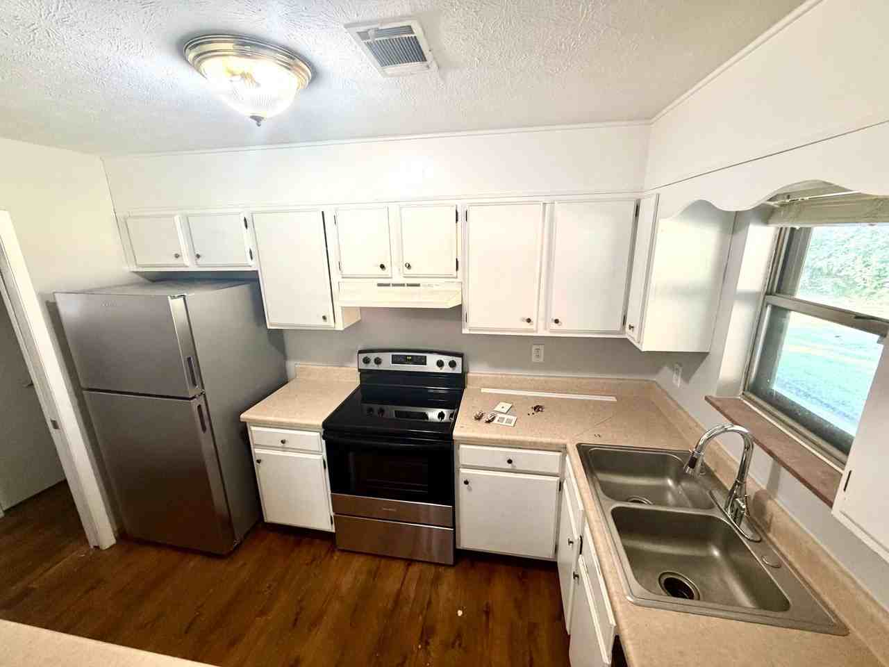 7225 Deville Way - Photo 7 of 19