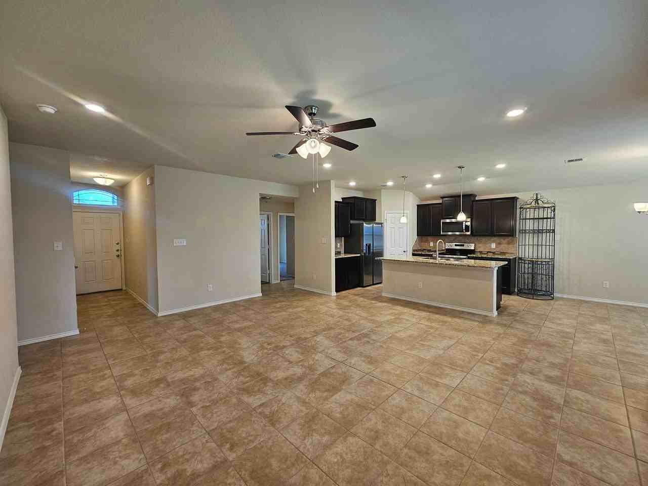 303 Tapaderos Path - Photo 7 of 20