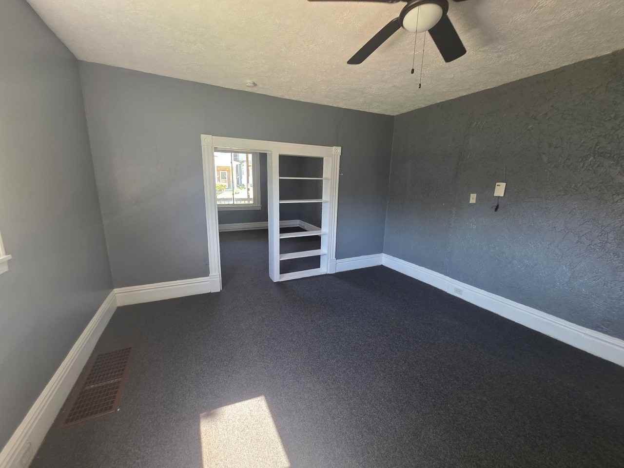 1703 Bailie Ave - Photo 7 of 40